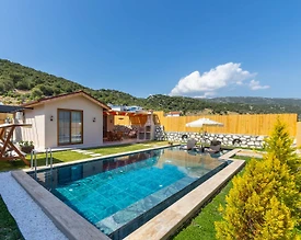 Kaş Sarıbelen'de Balayı Çiftlerine Uygun, Özel Havuzlu, Bahçeli Villa - 2