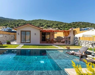 Kaş Sarıbelen'de Balayı Çiftlerine Uygun, Özel Havuzlu, Bahçeli Villa - 1