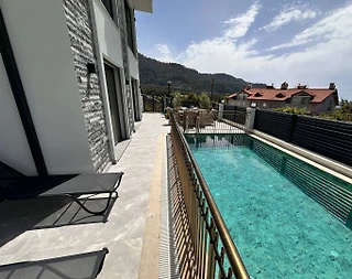 Marmaris Karşıyaka'da Geniş Ailelere Uygun Lüks Villa - 3