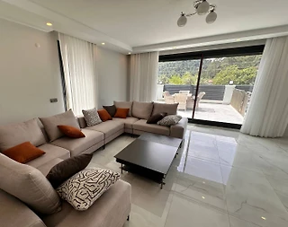 Marmaris Karşıyaka'da Geniş Ailelere Uygun Lüks Villa - 5