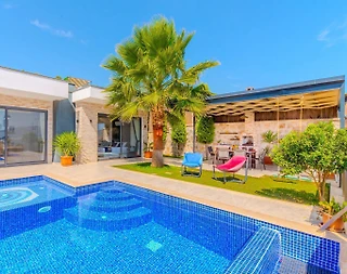 Kaş Çavdır'da Sakin Konumda, Özel Havuzlu, Lüks Villa - 1