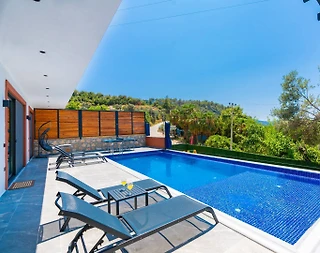 Kaş İslamlar'da Küçük Ailelere Uygun, Özel Havuzlu, Kiralık Villa - 3