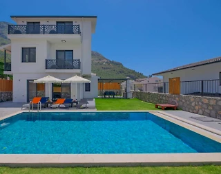 Fethiye Ölüdeniz'de Geniş Ailelere Uygun, Özel Havuzlu, 3+1 Villa - 5