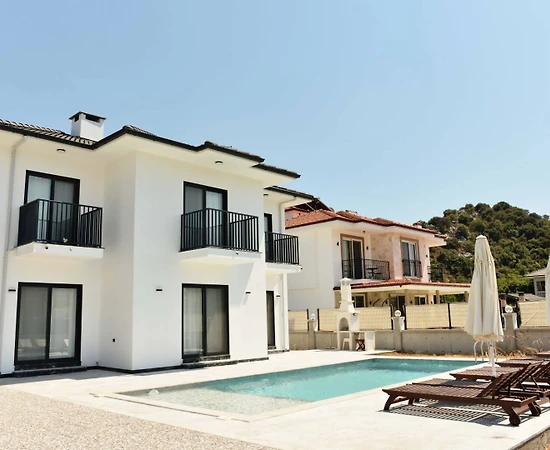 Ortaca Dalyan'da Merkezi Konumda, Özel Havuzlu, 8 Kişilik Villa - 1