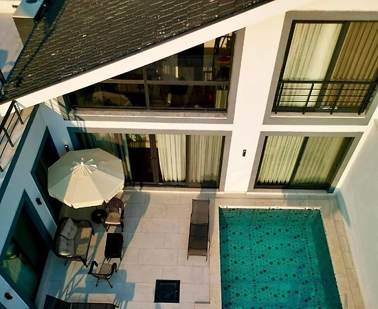 Fethiye Faralya'da Enfes Deniz Manzaralı, Özel Havuzlu, İkiz Villa - 1