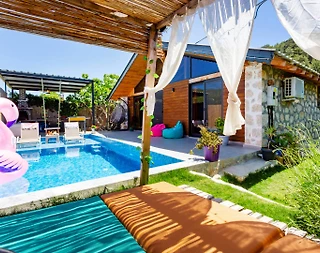 Kaş Sarıbelen'de Doğayla iç içe Konumda, Özel Havuzlu, Balayı Villası - 2