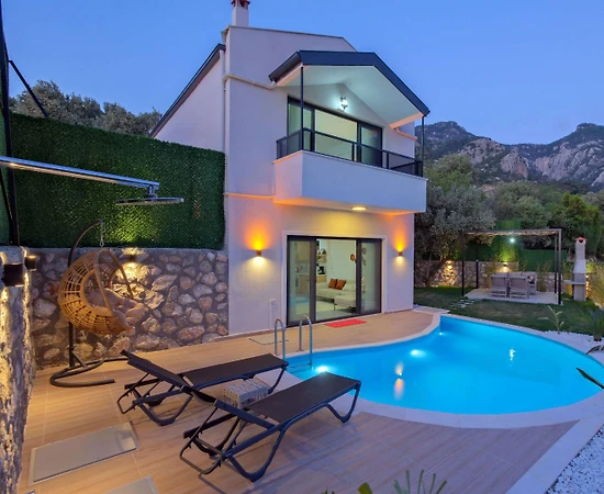 Fethiye Karaağaç'ta Balayı Çiftlerine Uygun, Özel Havuzlu, 1+1 Villa - 1