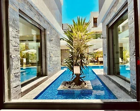 Aydın Kuşadası'nda Kalabalık Aileler İçin, Özel Havuzlu, Modern Villa - 3