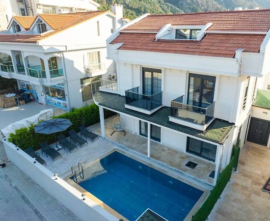 Marmaris'de Plaja Yürüme Mesafesinde, Özel Havuzlu, 9 Kişilik Villa - 1