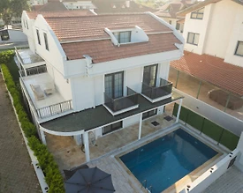 Marmaris İçmeler'de Merkezi Konumda, Özel Havuzlu, Plaja Yakın Villa - 3