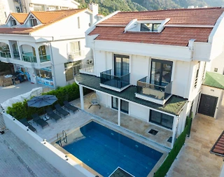 Marmaris İçmeler'de Merkezi Konumda, Özel Havuzlu, Plaja Yakın Villa - 2