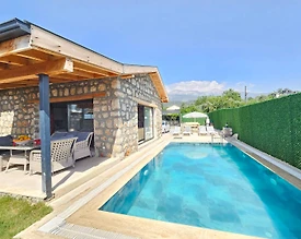 Muğla Seydikemer'de Şehirden Uzak Konumda, Özel Havuzlu, Kiralık Villa - 3