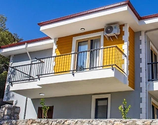 Marmaris Söğüt'te Merkeze Yakın Konumda, Özel Havuzlu, 4+1 Villa - 2