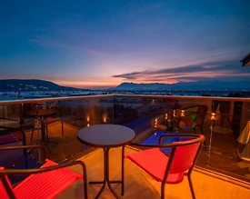 Kaş Yeşilköy'de Geniş Alanlara Sahip, Özel Havuzlu, Kiralık Villa - 2