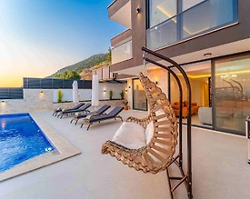 Kaş Kalkan'da Eşsiz Manzaralı, Özel Havuzlu, Lüks Villa - 2