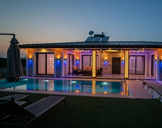 Muğla Fethiye'de Geniş Ailelere Uygun, Özel Havuzlu, Bahçeli Villa  - 1