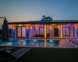 Muğla Fethiye'de Geniş Ailelere Uygun, Özel Havuzlu, Bahçeli Villa - 2