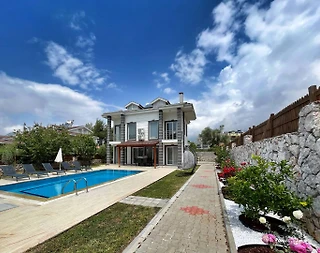 Fethiye Ölüdeniz'de Nezih Konumda, Özel Havuzlu, Konforlu Villa - 1
