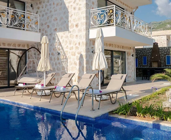 Kaş İslamlar'da Muhteşem Doğada, Kapalı Havuzlu, Kiralık Villa - 1