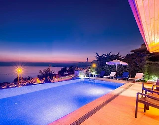 Fethiye Faralya'da Enfes Deniz Manzaralı, Özel Havuzlu, Kiralık Villa - 2