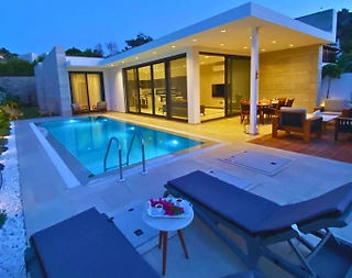 Bodrum Yalıkavak Bölgesinde Geniş Bahçeli, Özel Havuzlu, Tatil Villası - 1