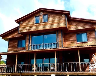 Yalova Armutlu'da Otantik Mimarili, Isıtmalı Havuzlu, Kiralık Villa - 1