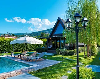 Sapanca'da Doğa İle Baş Başa, Isıtmalı Özel Havuzlu, Konforlu Bungalov - 1