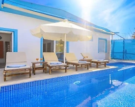 Kaş Yeşilköy'de Doğa İçerisinde, Korunaklı Özel Havuzlu, Modern Villa - 2