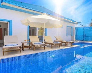 Kaş Yeşilköy'de Doğa İçerisinde, Korunaklı Özel Havuzlu, Modern Villa - 2