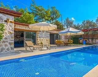 Kaş Yeşilköy'de Yeşillikler İçerisinde, Özel Havuzlu, Konforlu Villa - 5